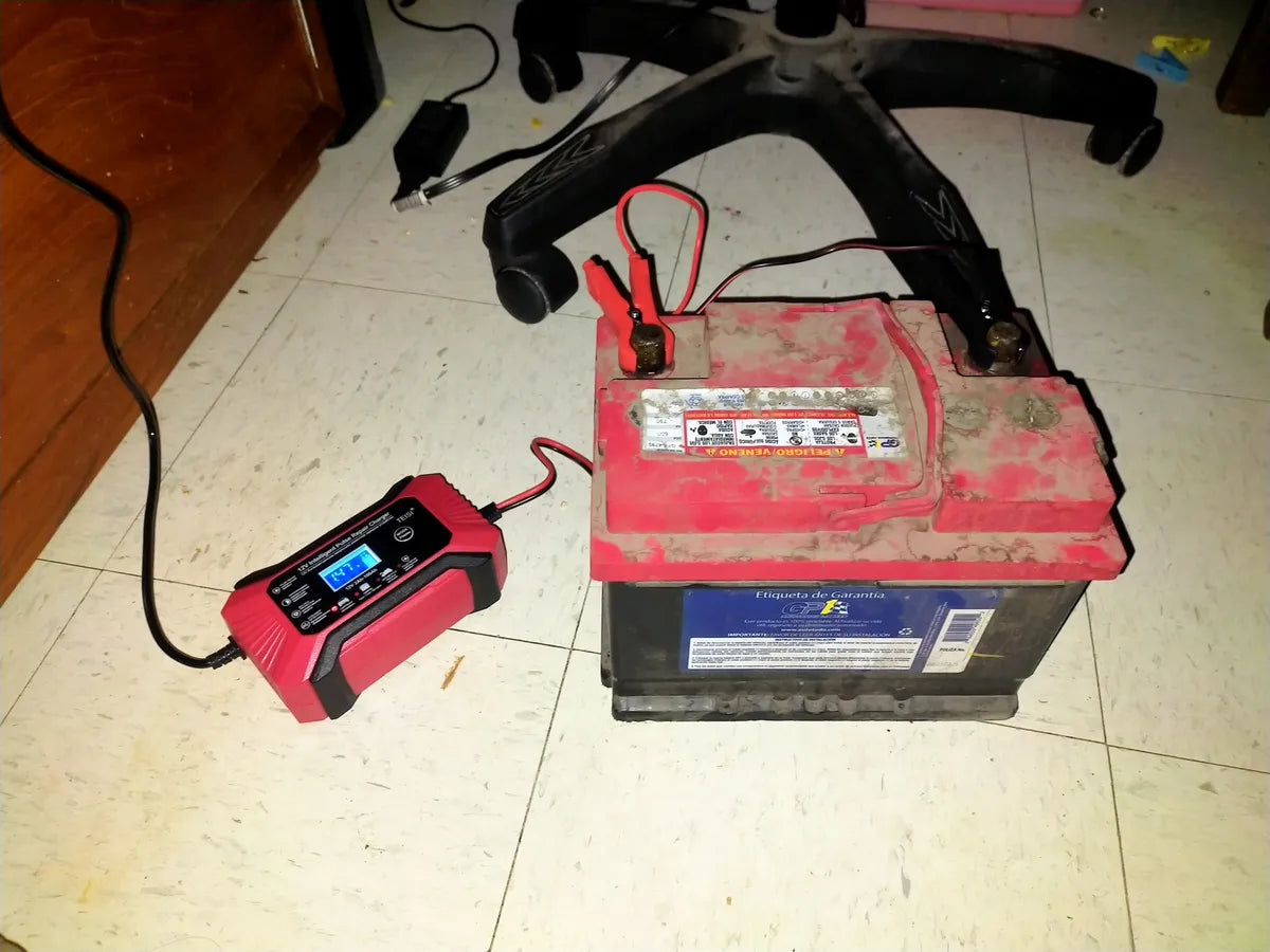 Cargador de Batería Inteligente de 12V: